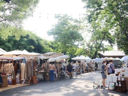 Jing Jai Market