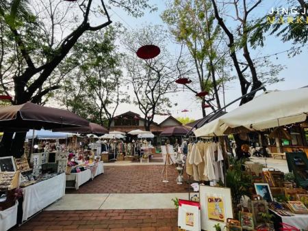 Jing Jai Market