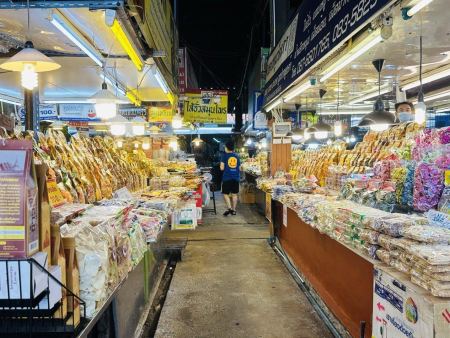 Ton Payom Market